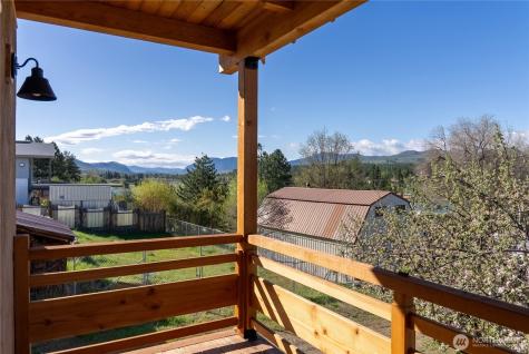 906 Lince Avenue Winthrop WA 98862