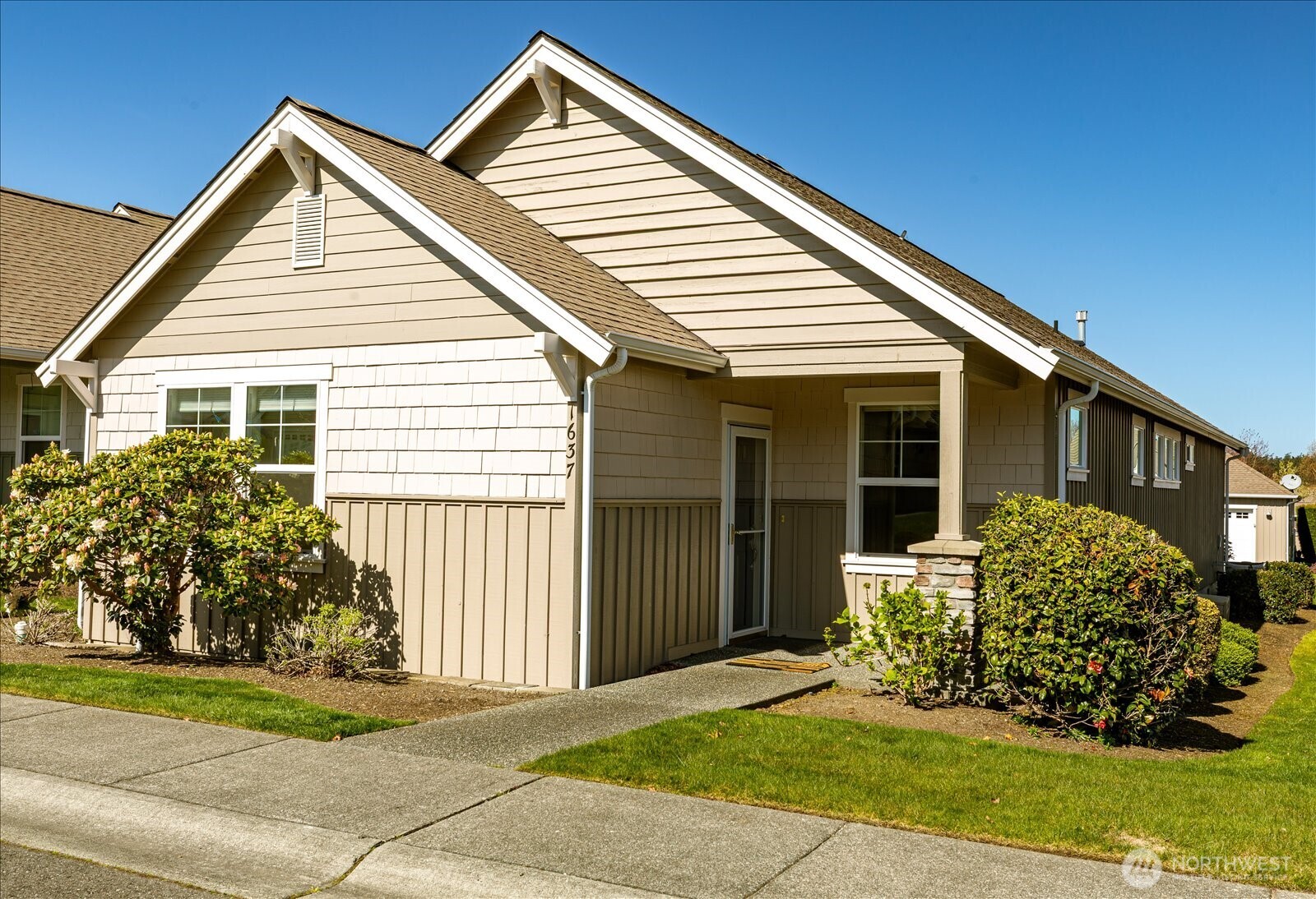 1637 SW Vanguard Street Oak Harbor WA 98277