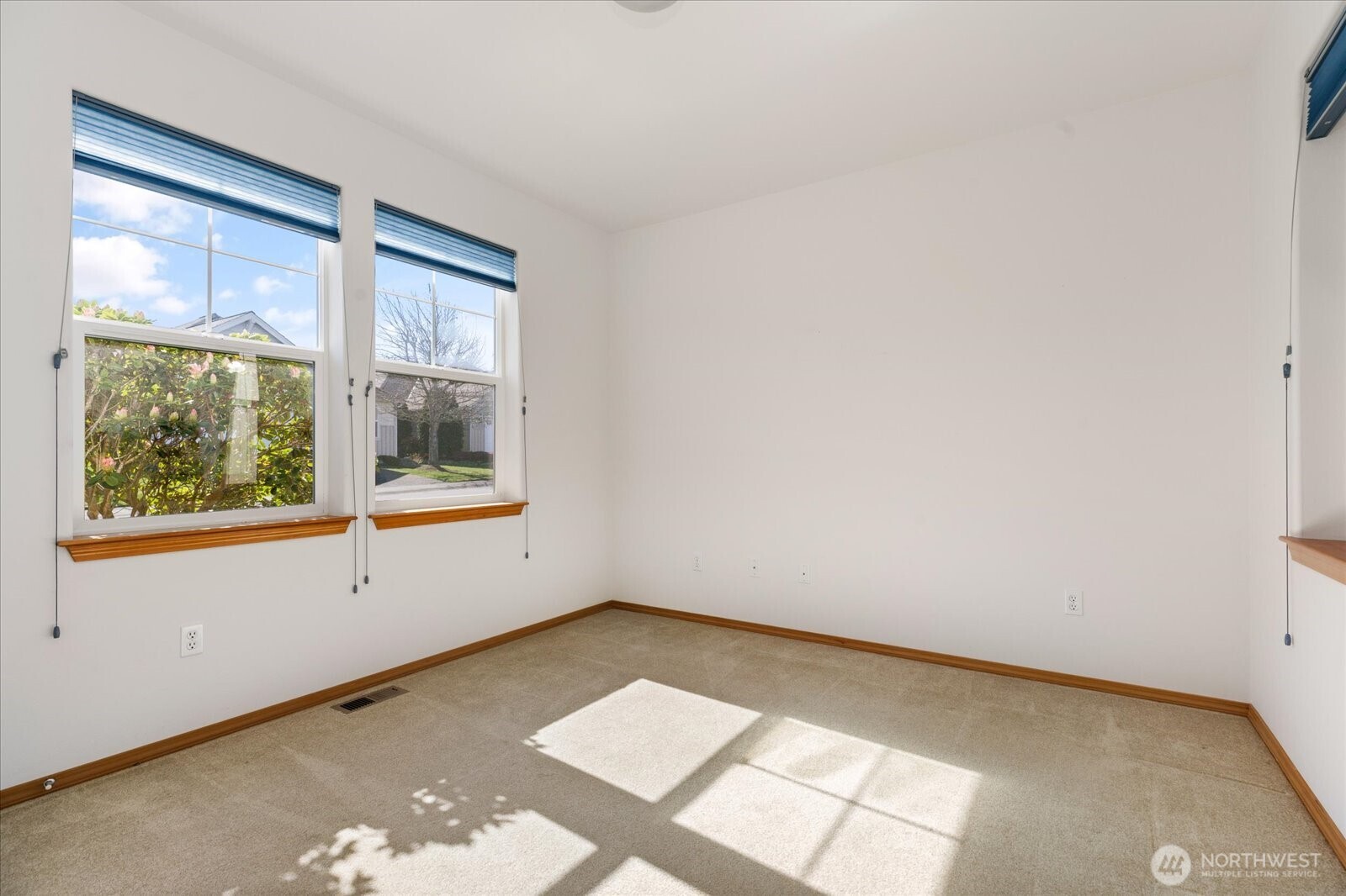 1637 SW Vanguard Street Oak Harbor WA 98277