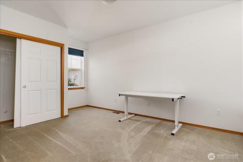 1637 SW Vanguard Street Oak Harbor WA 98277