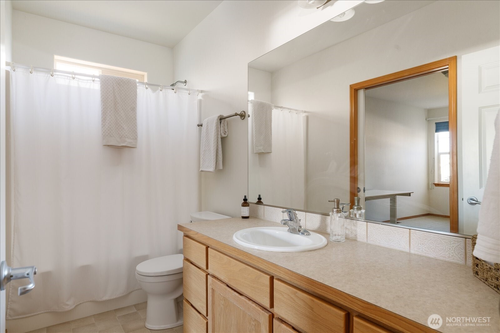 1637 SW Vanguard Street Oak Harbor WA 98277