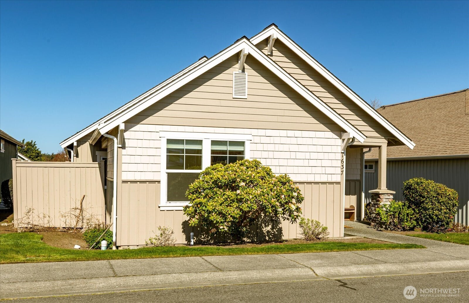1637 SW Vanguard Street Oak Harbor WA 98277