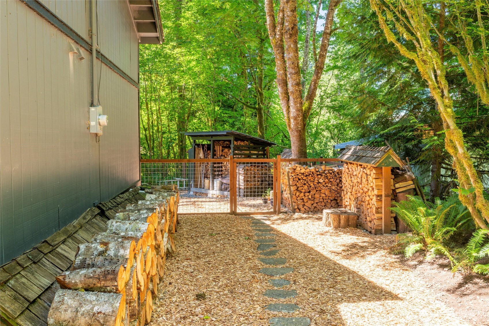 7533 Canyon View Drive Deming WA 98244