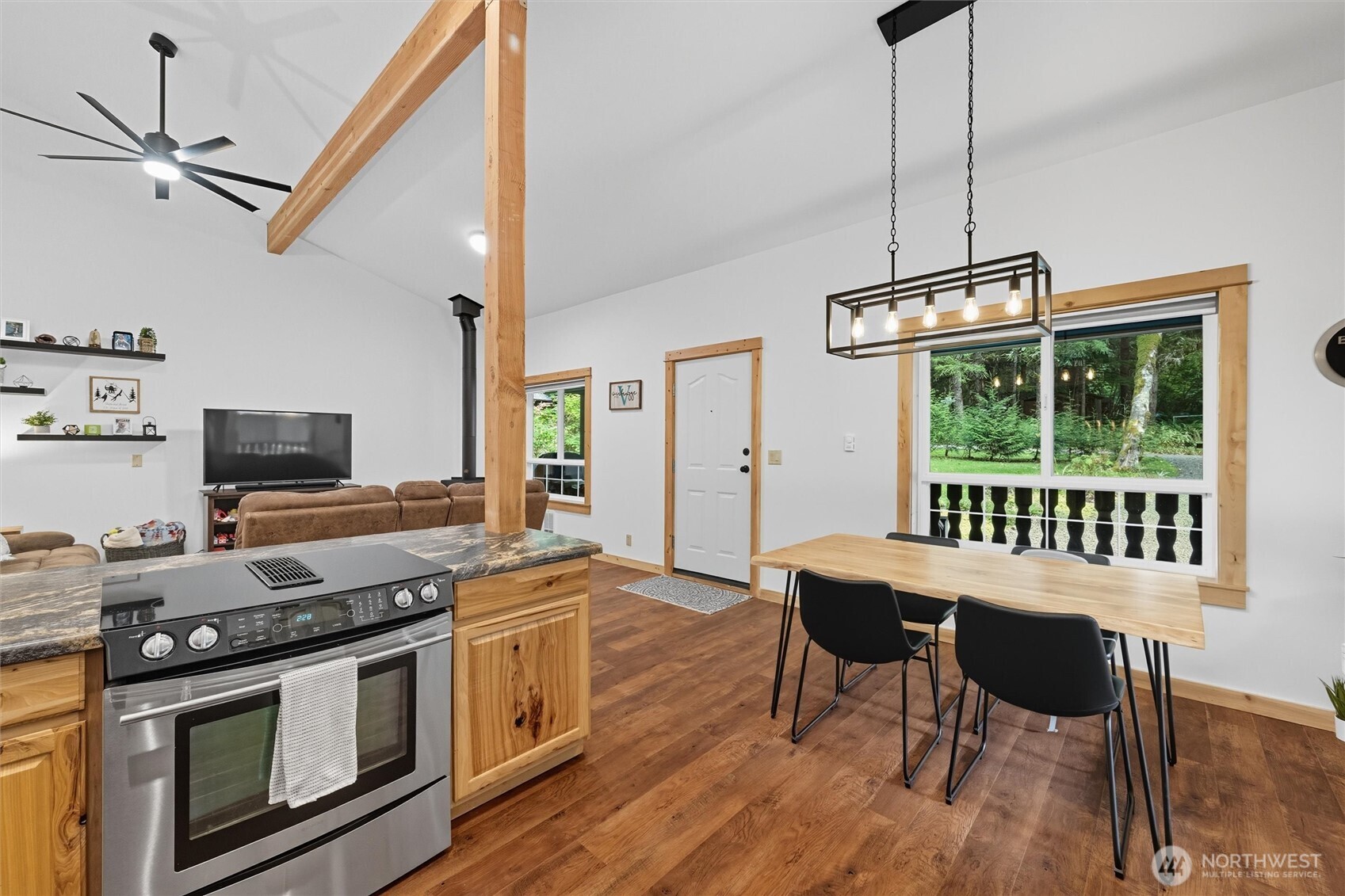 7533 Canyon View Drive Deming WA 98244