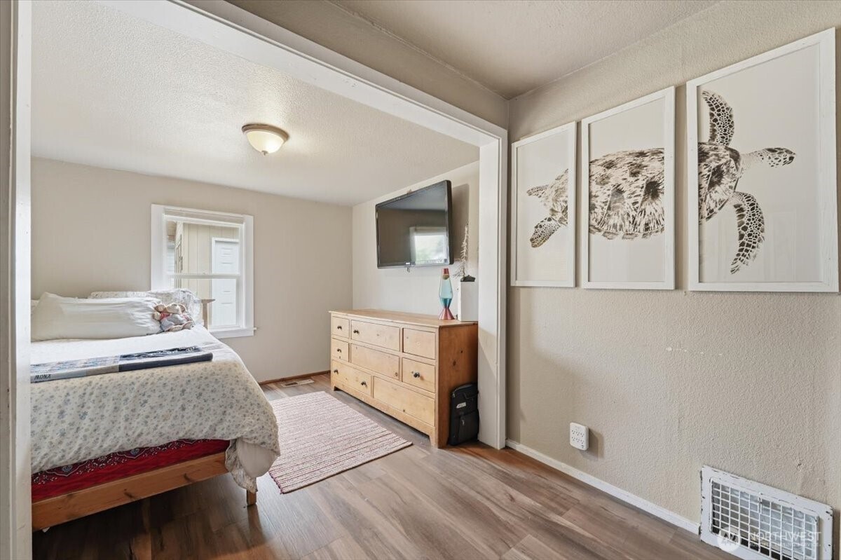 608 N Bradley Street Chelan WA 98816