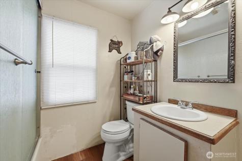 608 N Bradley Street Chelan WA 98816