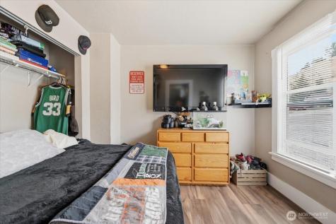 608 N Bradley Street Chelan WA 98816