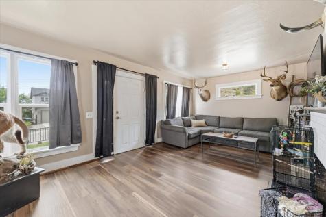608 N Bradley Street Chelan WA 98816