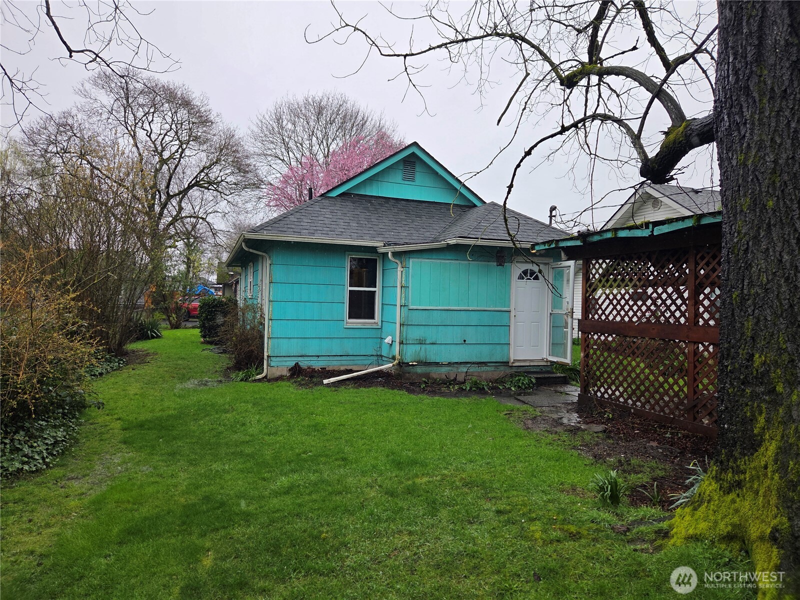 561 15th Avenue Longview WA 98632