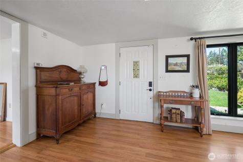 305 NW Coveland Street Coupeville WA 98239