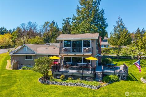 305 NW Coveland Street Coupeville WA 98239