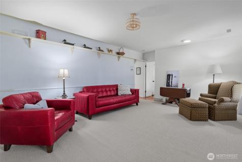 305 NW Coveland Street Coupeville WA 98239