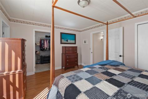 305 NW Coveland Street Coupeville WA 98239