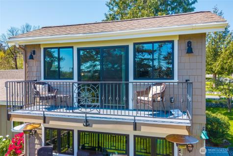 305 NW Coveland Street Coupeville WA 98239
