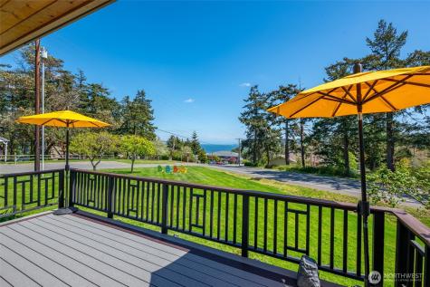305 NW Coveland Street Coupeville WA 98239