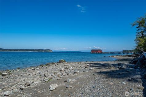 305 NW Coveland Street Coupeville WA 98239