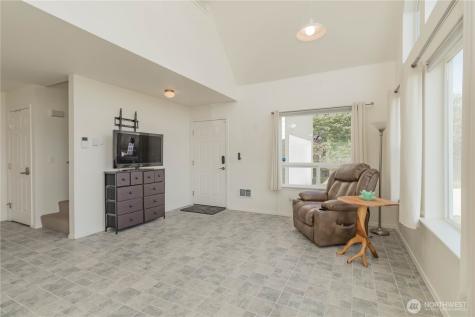 555 Ensign Avenue NW Ocean Shores WA 98569
