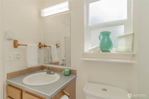 555 Ensign Avenue NW Ocean Shores WA 98569