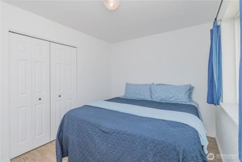555 Ensign Avenue NW Ocean Shores WA 98569