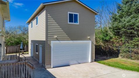 555 Ensign Avenue NW Ocean Shores WA 98569