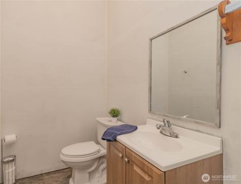 555 Ensign Avenue NW Ocean Shores WA 98569