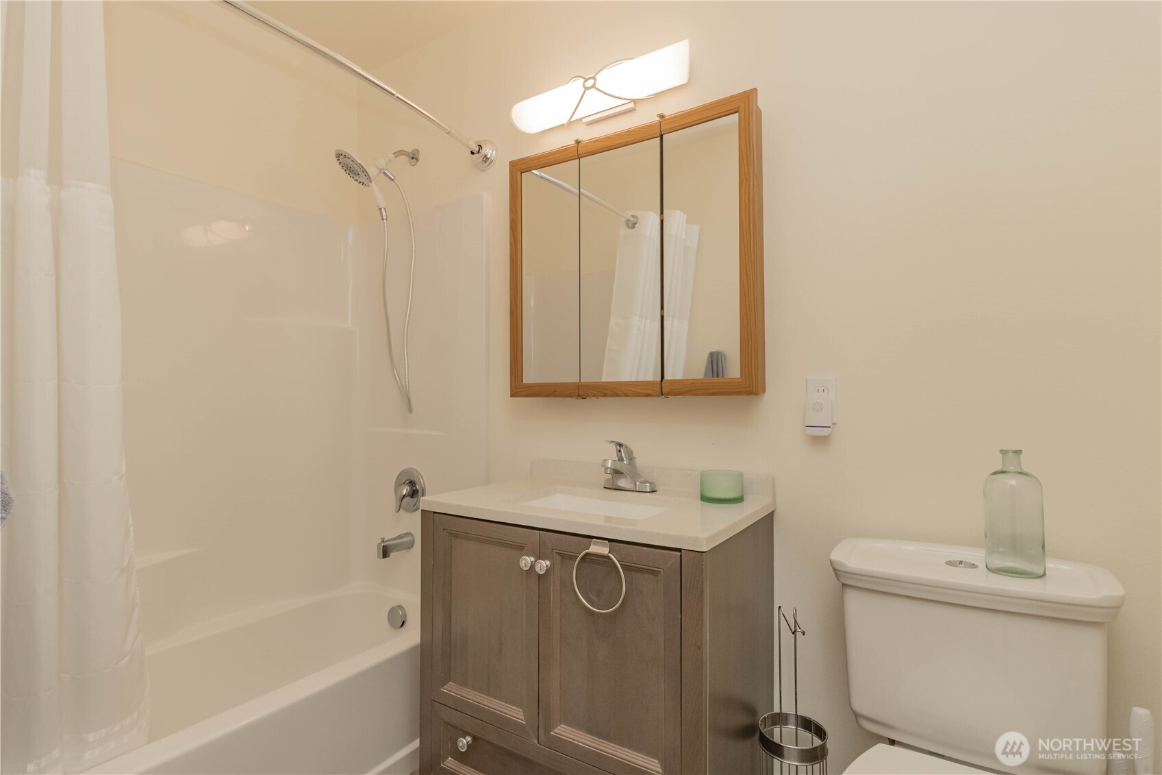 555 Ensign Avenue NW Ocean Shores WA 98569