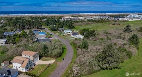 555 Ensign Avenue NW Ocean Shores WA 98569
