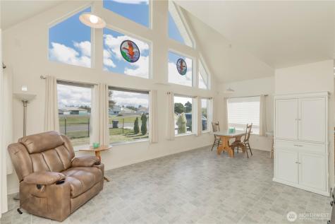 555 Ensign Avenue NW Ocean Shores WA 98569