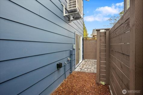 832 S Sullivan Street Seattle WA 98108