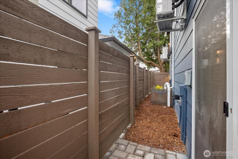 832 S Sullivan Street Seattle WA 98108
