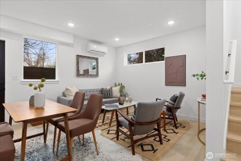 832 S Sullivan Street Seattle WA 98108