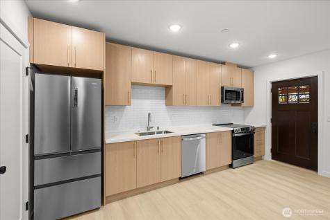 832 S Sullivan Street Seattle WA 98108
