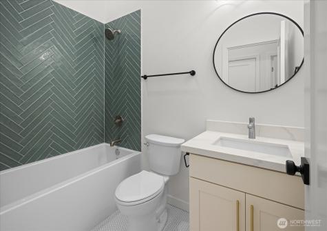 832 S Sullivan Street Seattle WA 98108