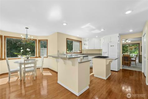 209 SW 331st Place Federal Way WA 98023