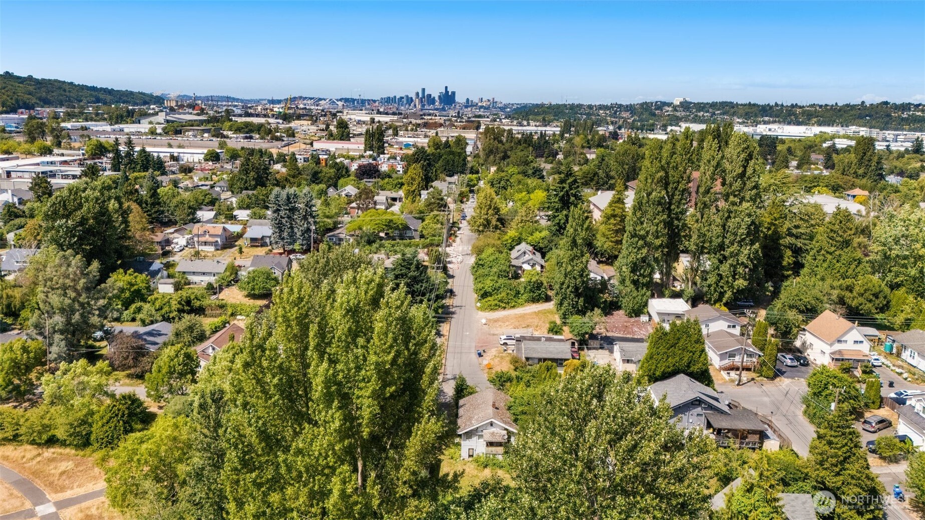 565 S Director Seattle WA 98108