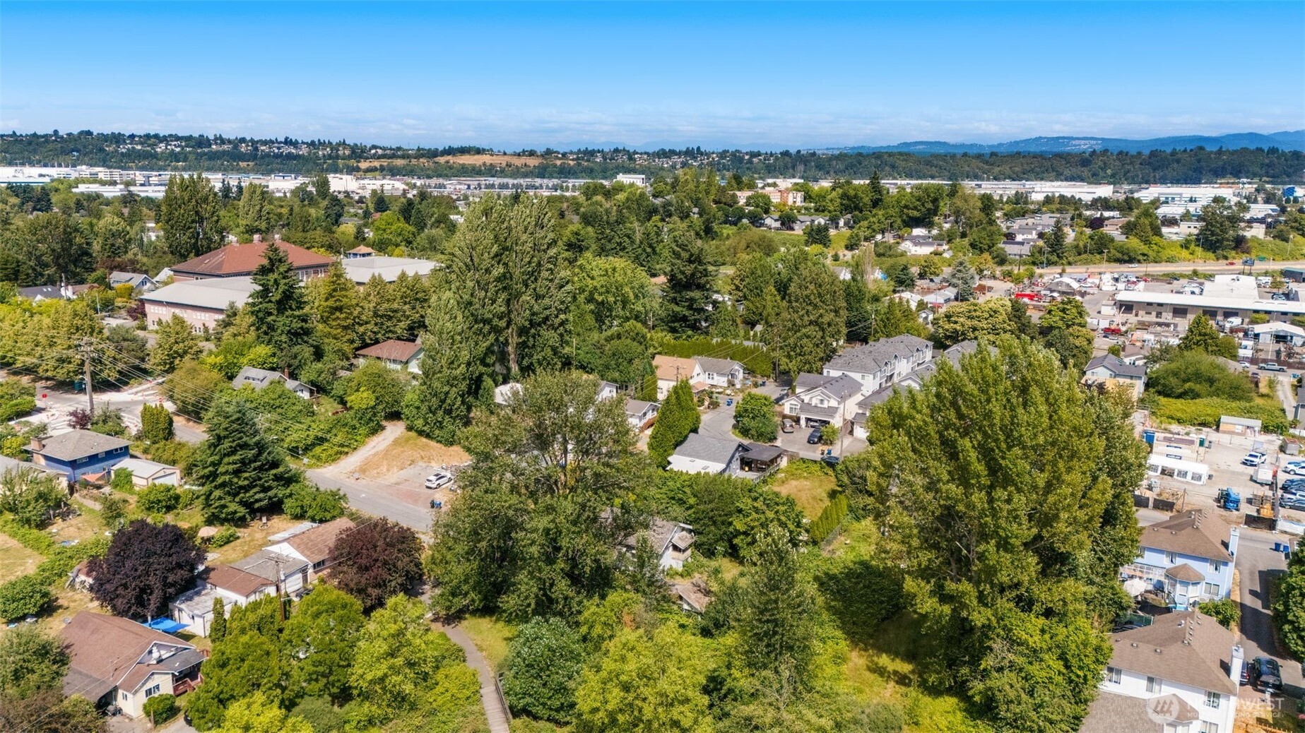 565 S Director Seattle WA 98108