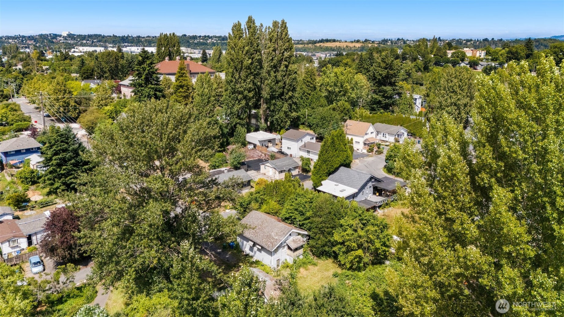 565 S Director Seattle WA 98108