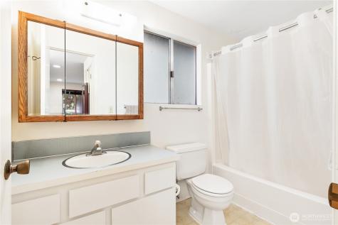 230 222nd Avenue NE Sammamish WA 98074