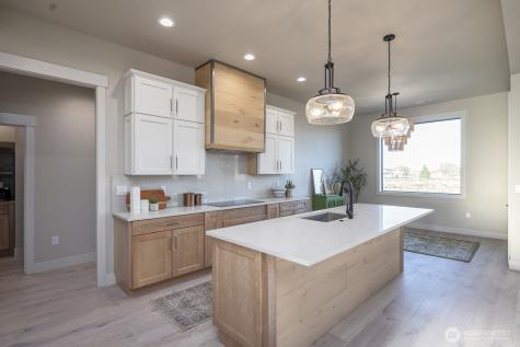 2053 H.2 Road Moses Lake WA 98837