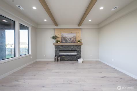 2053 H.2 Road Moses Lake WA 98837