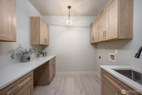 2053 H.2 Road Moses Lake WA 98837