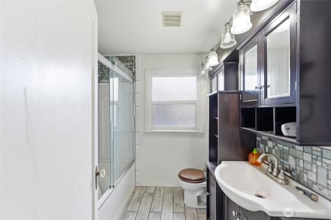 9017 14th Avenue S Seattle WA 98108