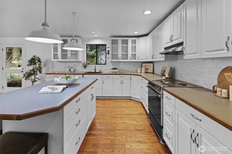 12121 NE 66th Street Kirkland WA 98033