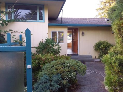 223 48th Everett WA 98203