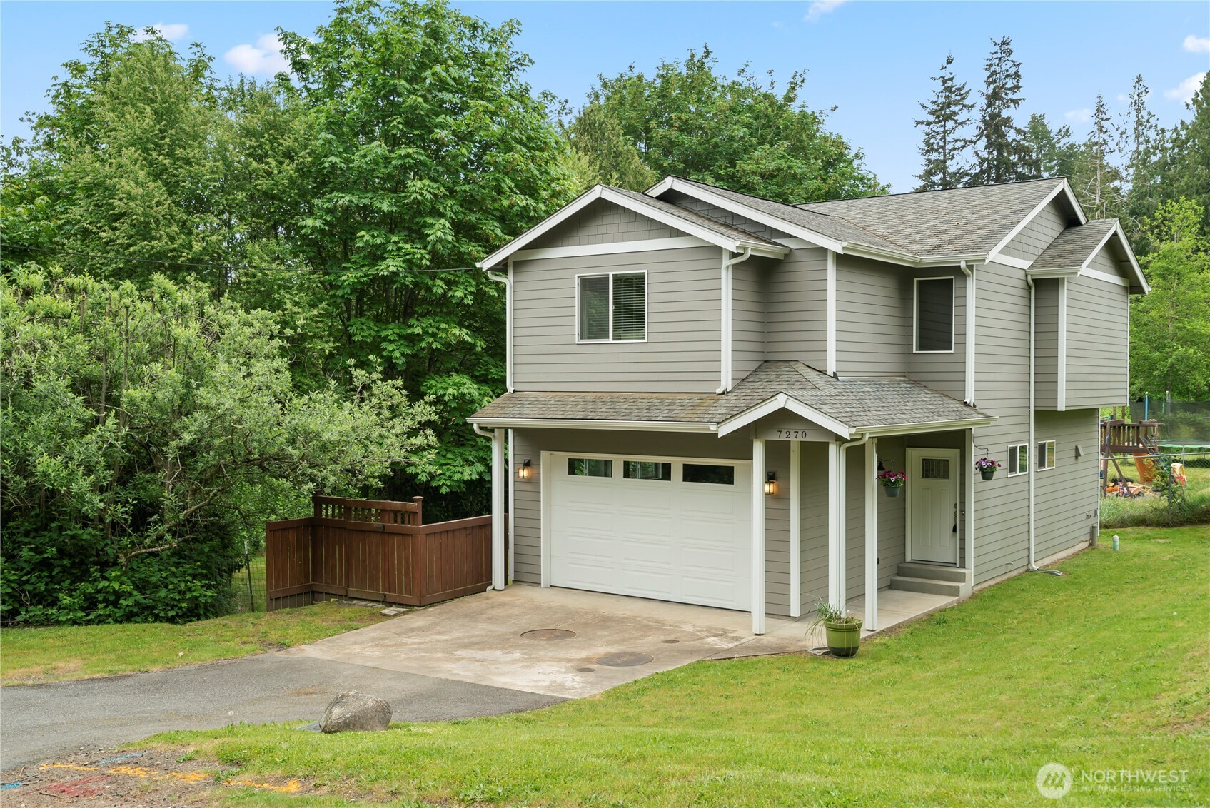 7270 E Grandview Street Port Orchard WA 98366