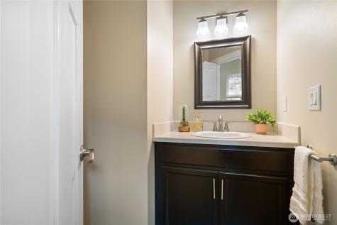 7270 E Grandview Street Port Orchard WA 98366