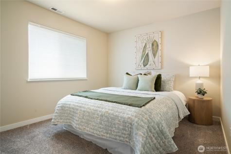 7270 E Grandview Street Port Orchard WA 98366