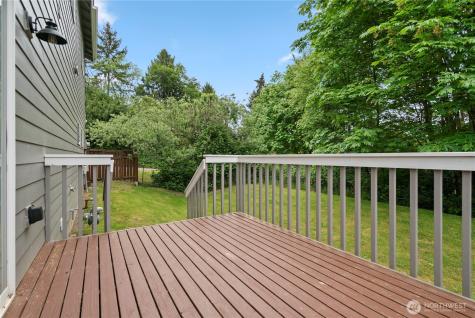 7270 E Grandview Street Port Orchard WA 98366