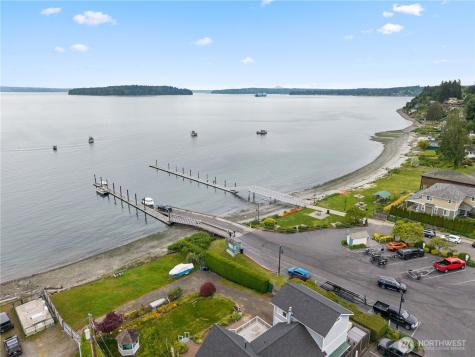 7270 E Grandview Street Port Orchard WA 98366