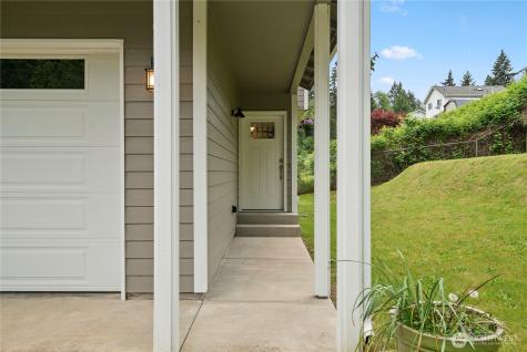 7270 E Grandview Street Port Orchard WA 98366